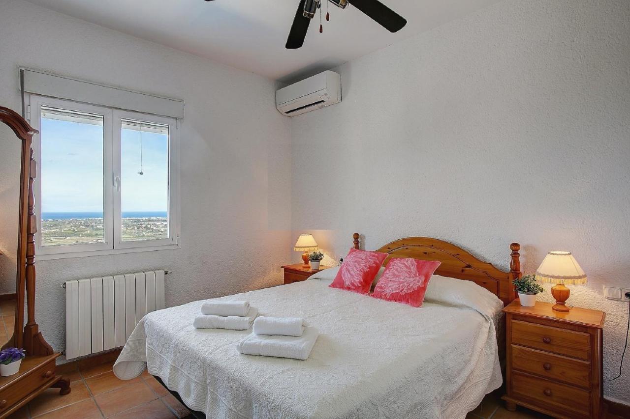 Amanda: 4 Bedroom With Stunning Views * Denia